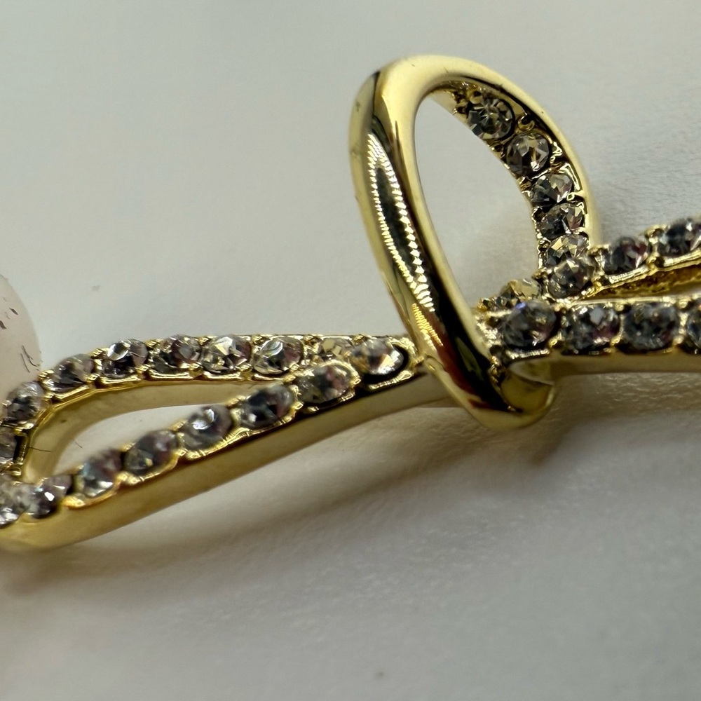 CZ & Pearl Drop Earrings NEW! Gold In Color Perfect For Any Occasion - Picture 9 of 9